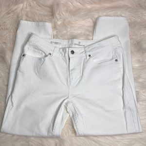 Liz Claiborne Classic Fit White Jeans